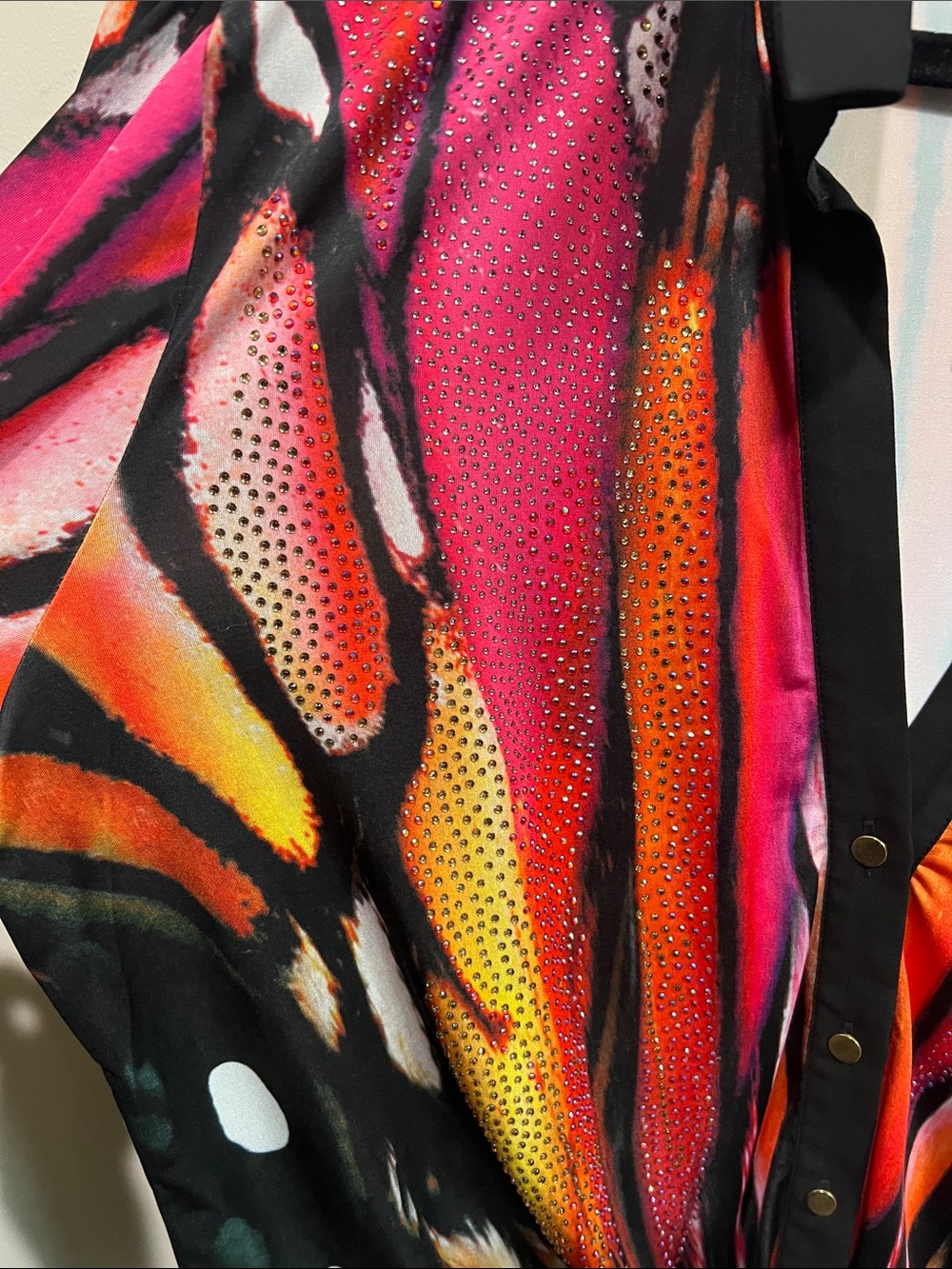 VENUS Multicolor Tie-Front Blouse - Pink, Orange & Black Butterfly Motif - Picture 3 of 5